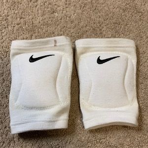 Nike volleyball knee pads